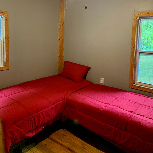 west-cabin-red-bedroom-500px.jpg