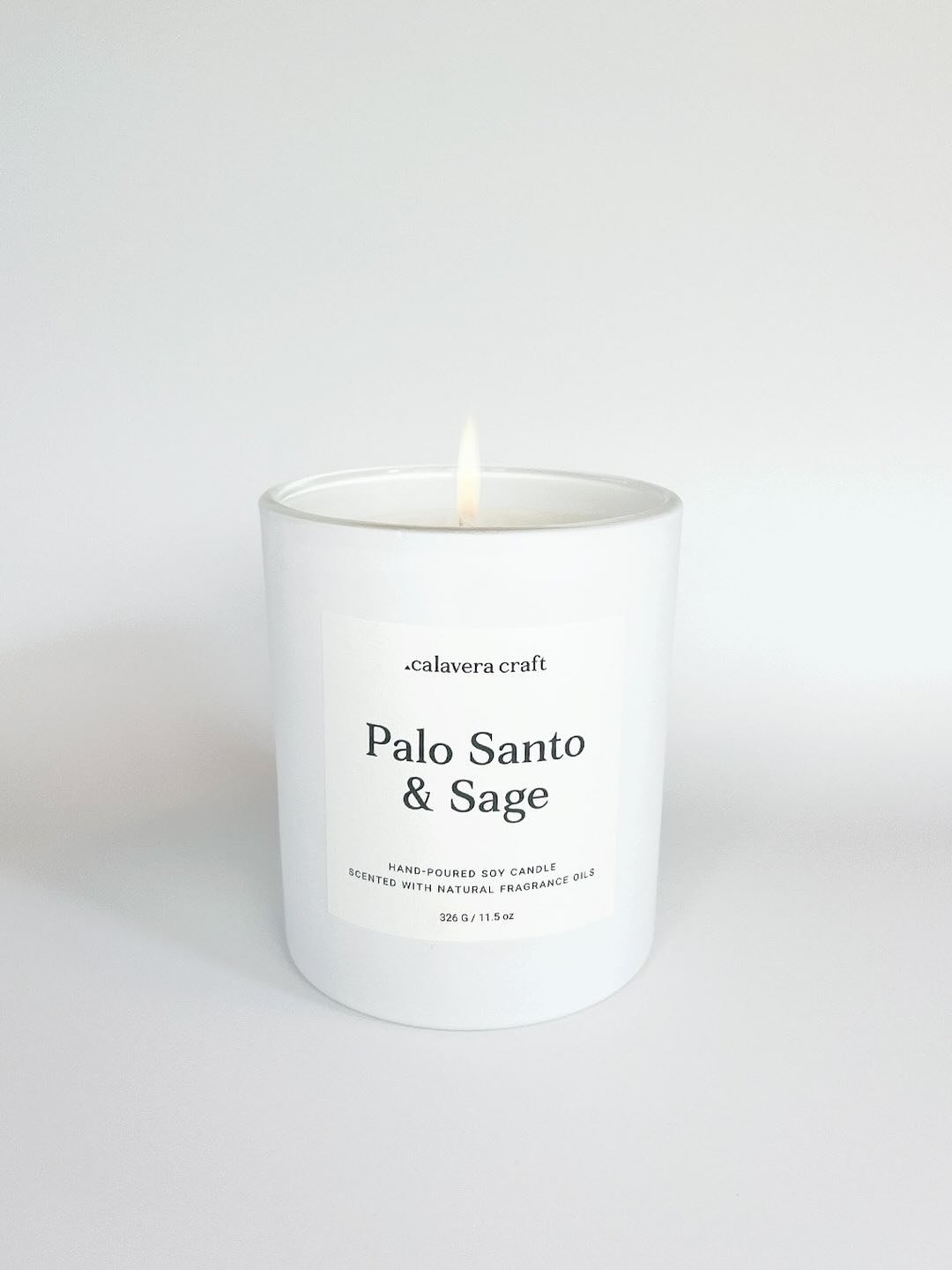 ✨ Shop restock! We have been restocking so many candles on our website that are hand-poured by yours truly in San Diego, California! 🌊 Take a look and you might notice some new photography 📸

Link in bio 👆

#handpouredsoycandles #candlerestock #sh