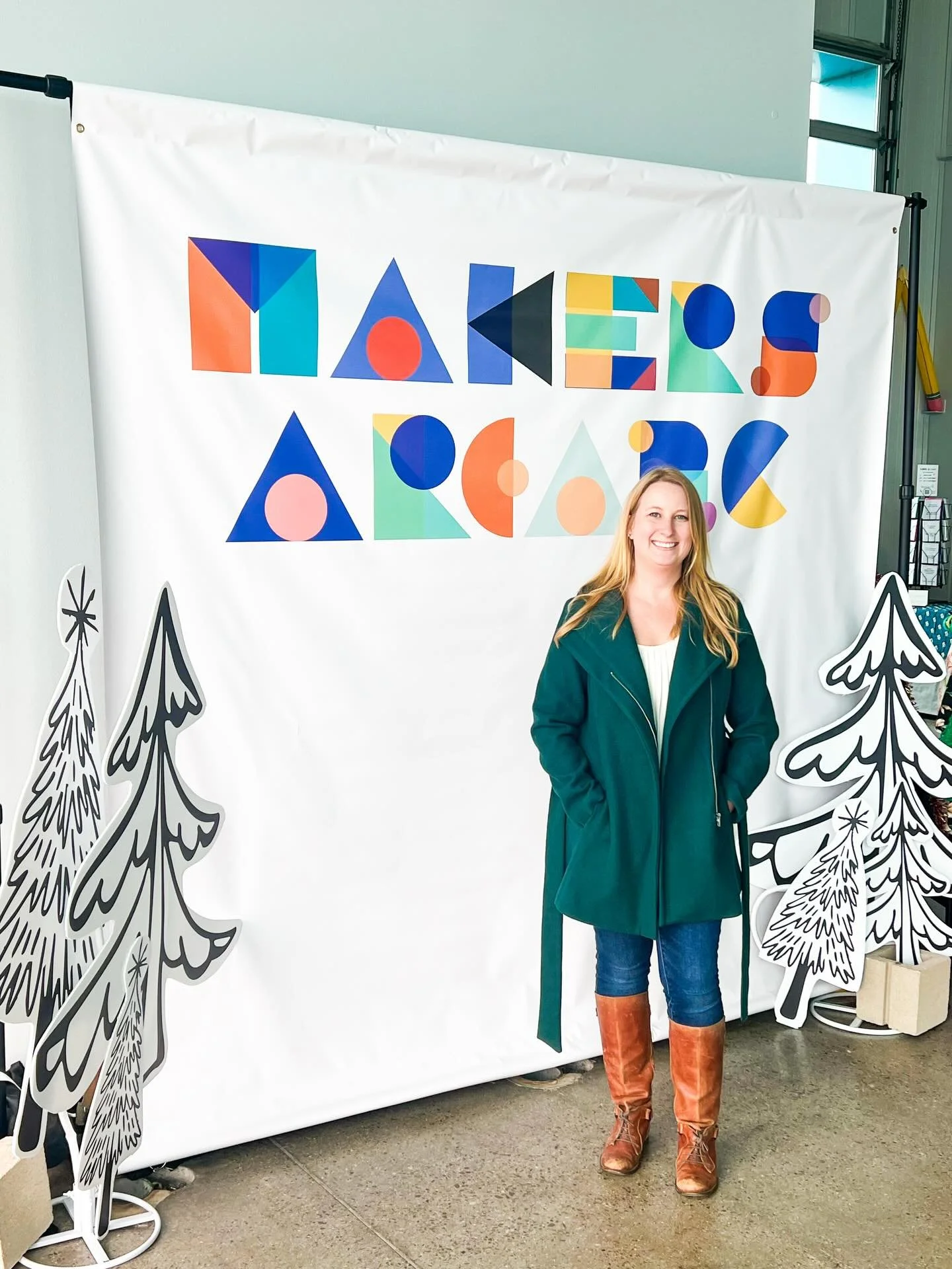 Had a great time this year @makersarcade! Thank you to everyone who supported us this market season! 

This was our last market of the year but you can still purchase everything online if you missed us!

Shop link in bio👆

#holidaycandles #sandiegol