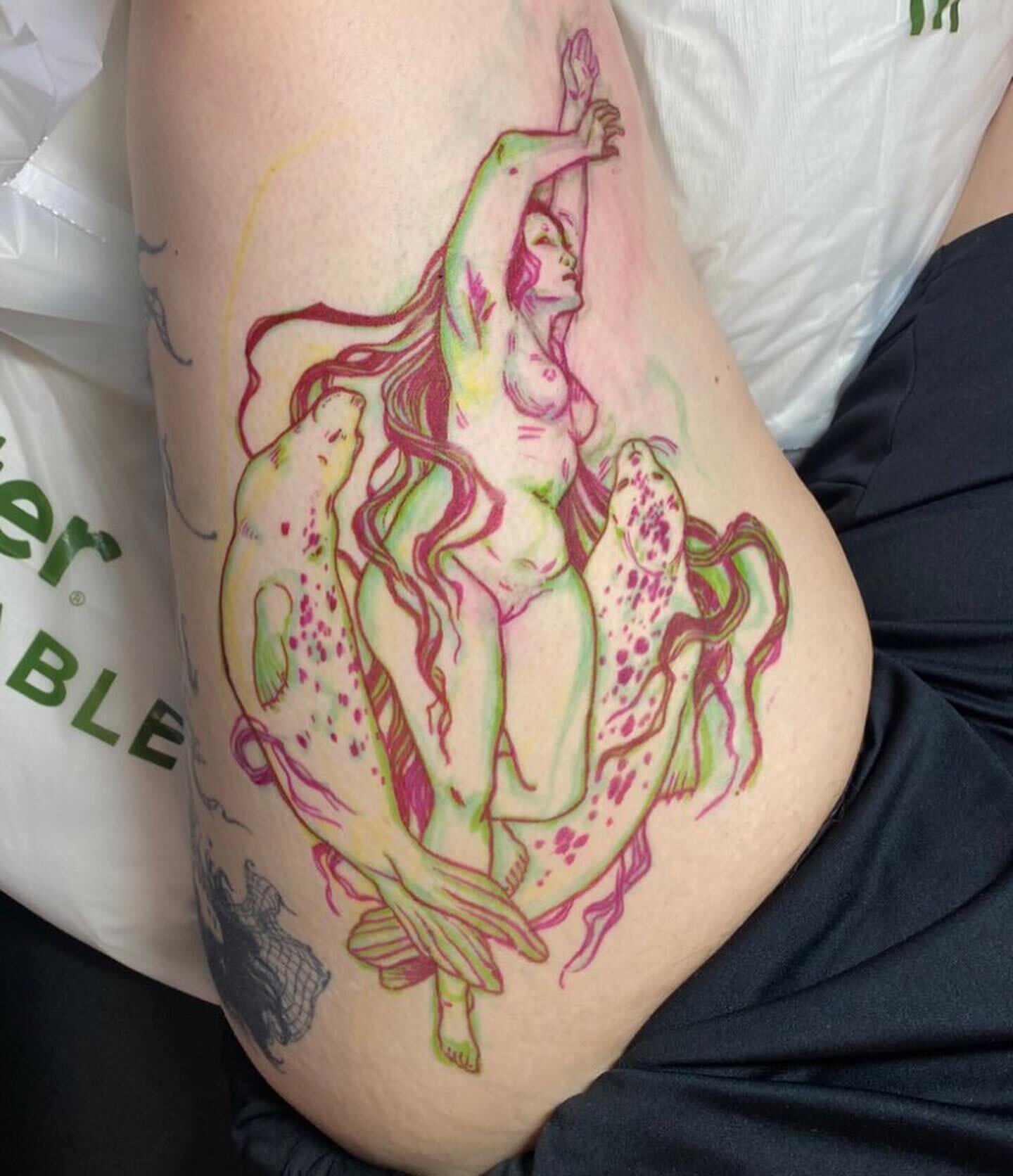 The things we can do with trust and good communication! Freehand on Krist from last week. The freehand process for me usually looks like this: you come in with a loose proposal and ✨vibes✨ We&rsquo;ll spend between 1-3 hours looking through reference
