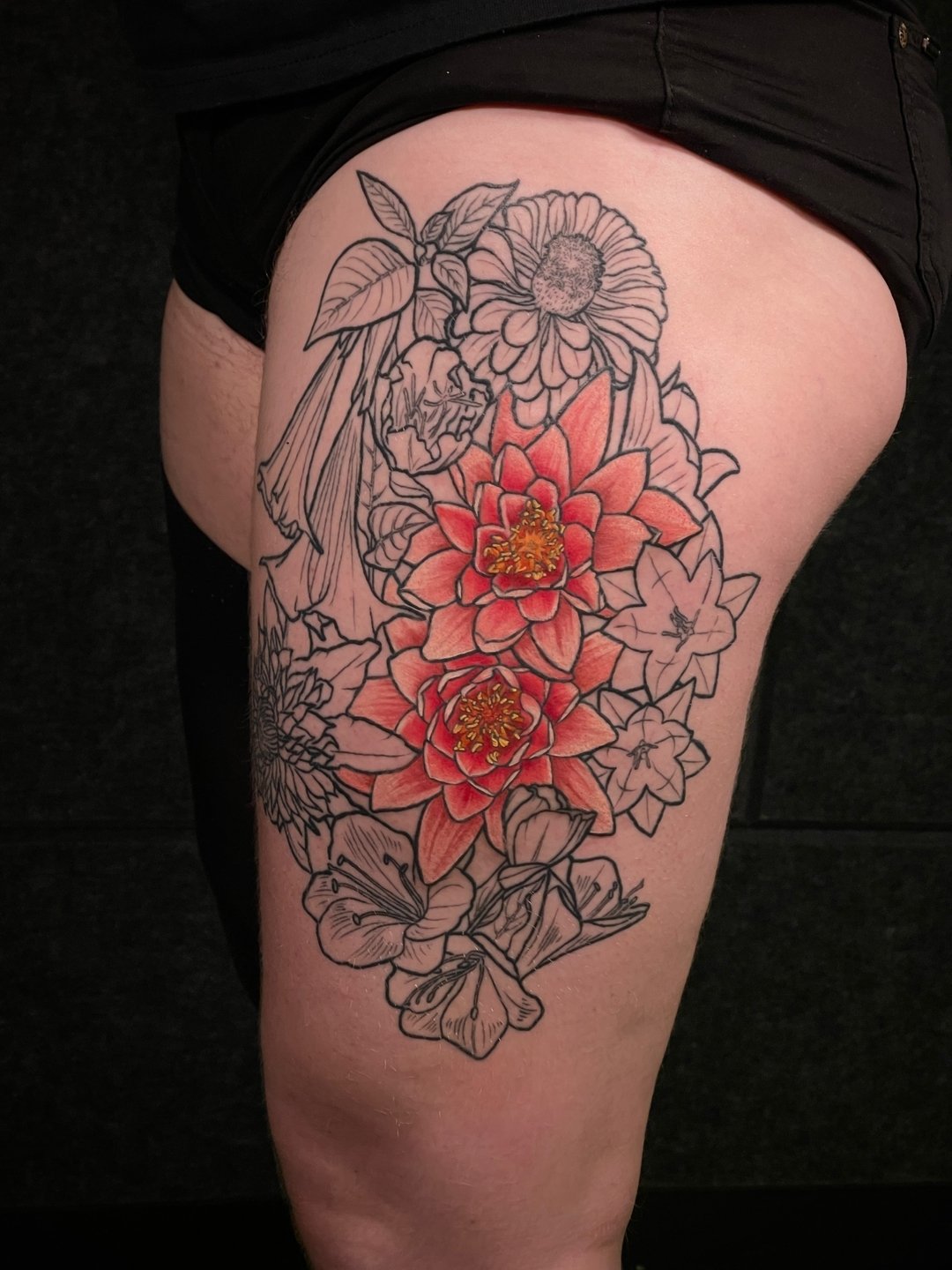 Big work in progress😍 so in love. 

Fun fact, I took all the reference images used at the botanical gardens here in Madison.