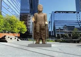 Buddha now greeting us on 30th &amp; 10th