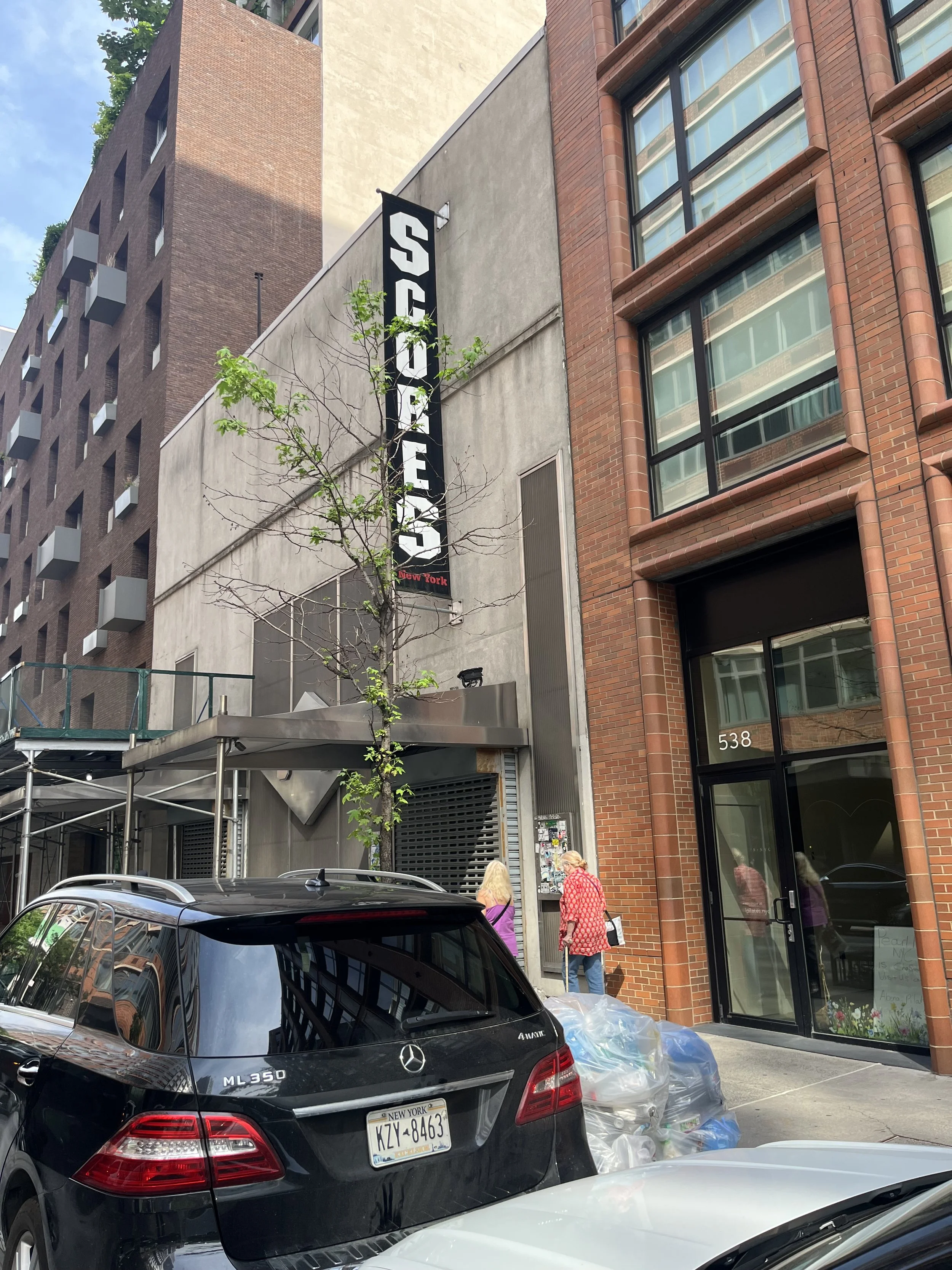 Former “Scores” club on 28th Street set to become apartment buildings