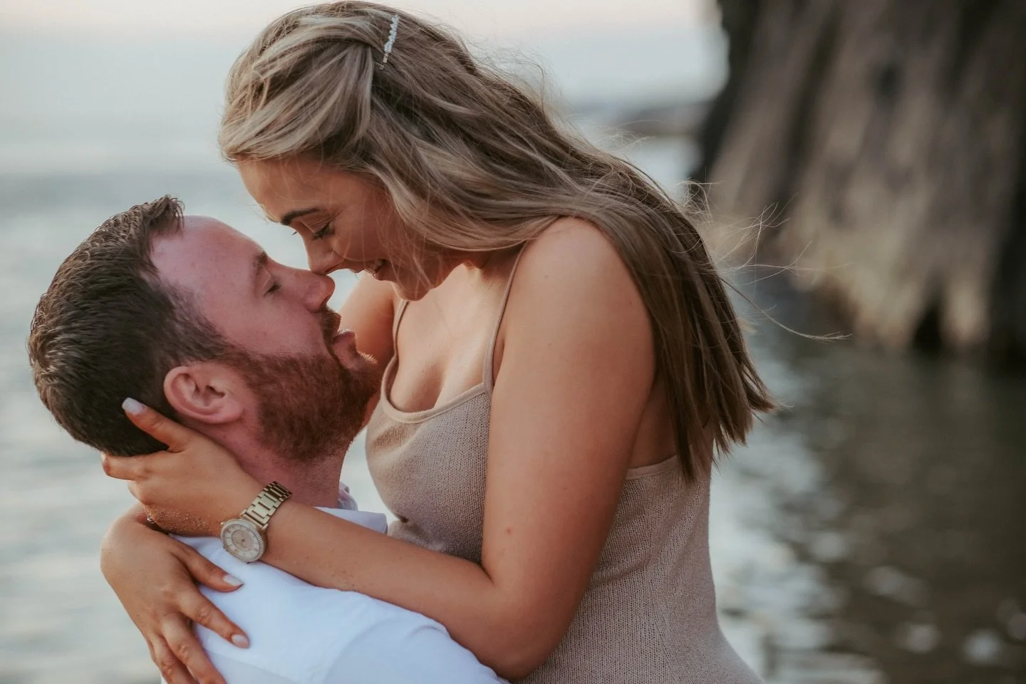 Engaged and eager to start planning your dream wedding? I'm thrilled to offer a pre-wedding shoot as part of my top package! Let's work together to create enchanting, one-of-a-kind images that tell your love story. Don't miss out on securing your 202