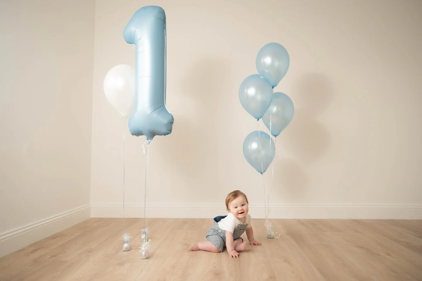 Happy 1st Birthday Henry! 🥳🎁🎈🎊

Mummy and Daddy love you very much and here&rsquo;s to many more years of madness and fun with you!❤️😅

#1stbirthday #happybirthdaytoyou #babyphotoshoots #photography