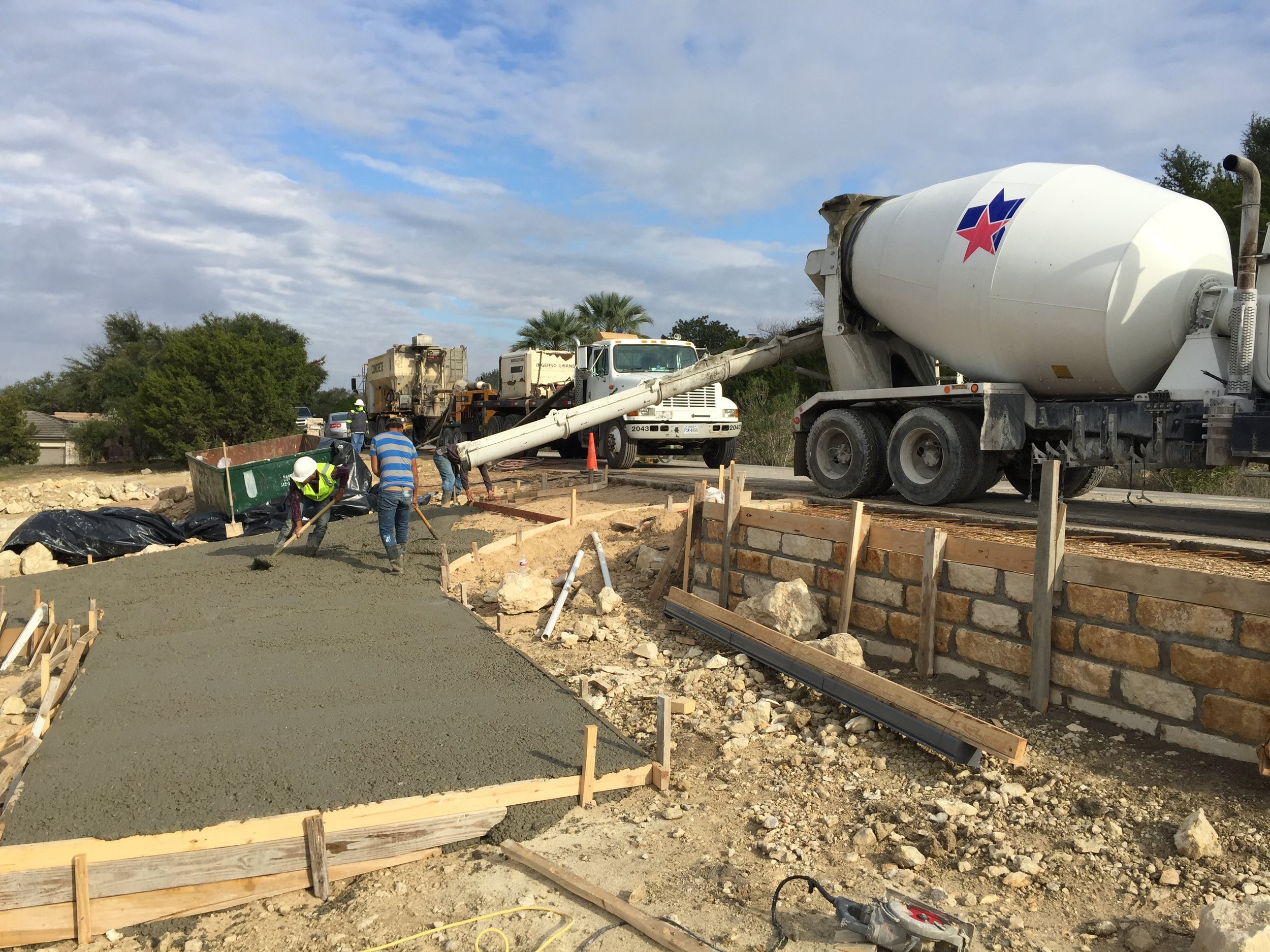 driveway pour2.jpg