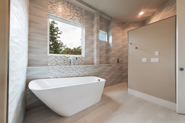 1109 ChallengerMASTER TUB SHOWER.jpeg