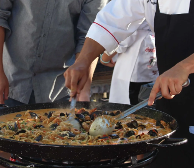 CHEF'S GONE WILD – PAELLA COOK-OFF ON SATURDAY, SEPTEMBER 26!: Gather 12-16 friends for an unforgettable afternoon at the beautiful home of Ted and Irene Davis. Sip sparkling cava and enjoy a selection of Spanish appetizers while talented paella chef