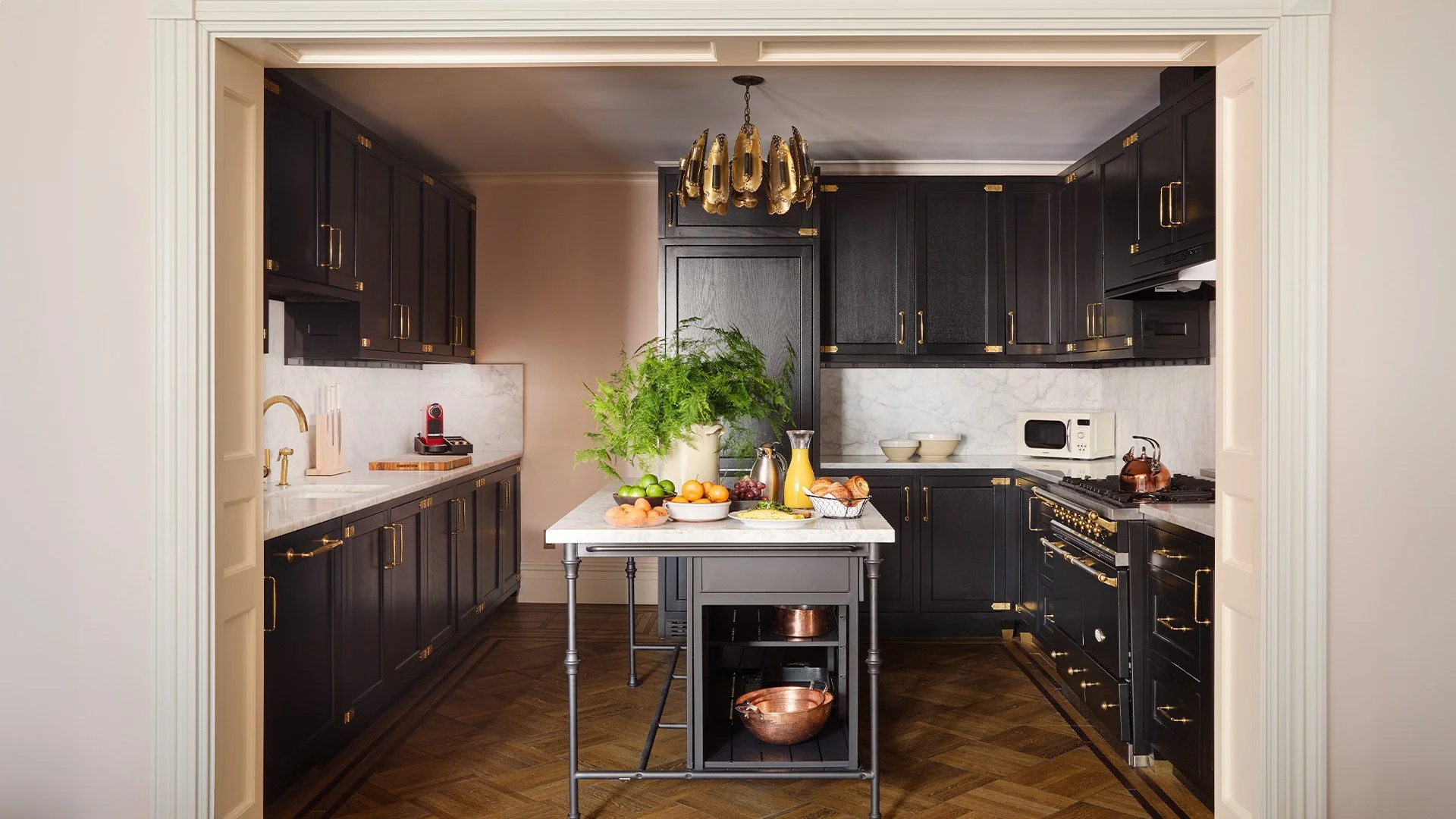 A kitchen in the residences of Hotel Chelsea