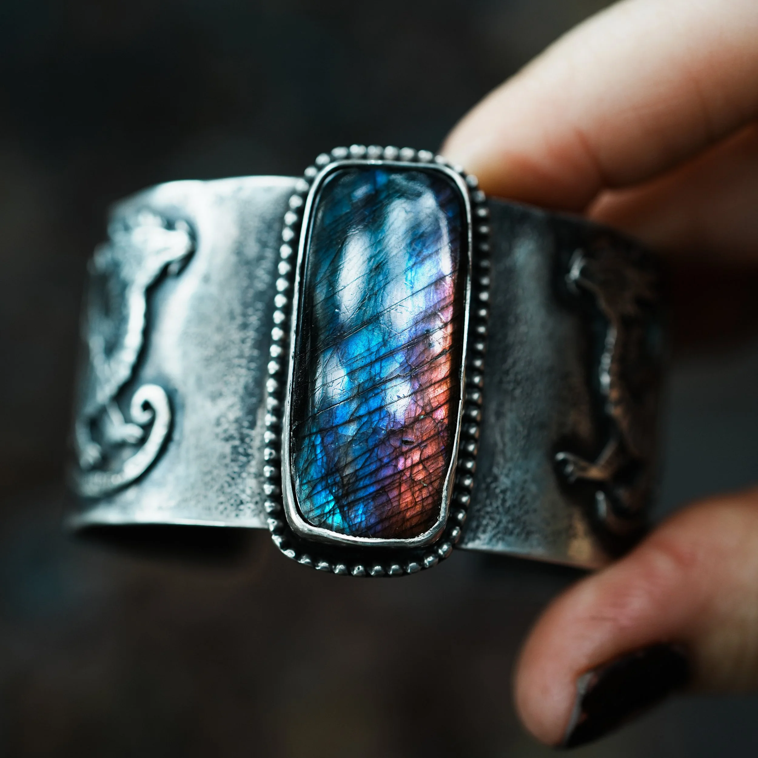 dragoncuff.jpg