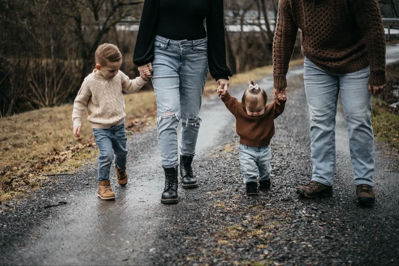 The answer is YES! We still absolutely do family photos! 🤍

We know the feed has been flooded with weddings lately (and we&rsquo;re so grateful to have had such a busy wedding season!), that being said we have limited availability for family session