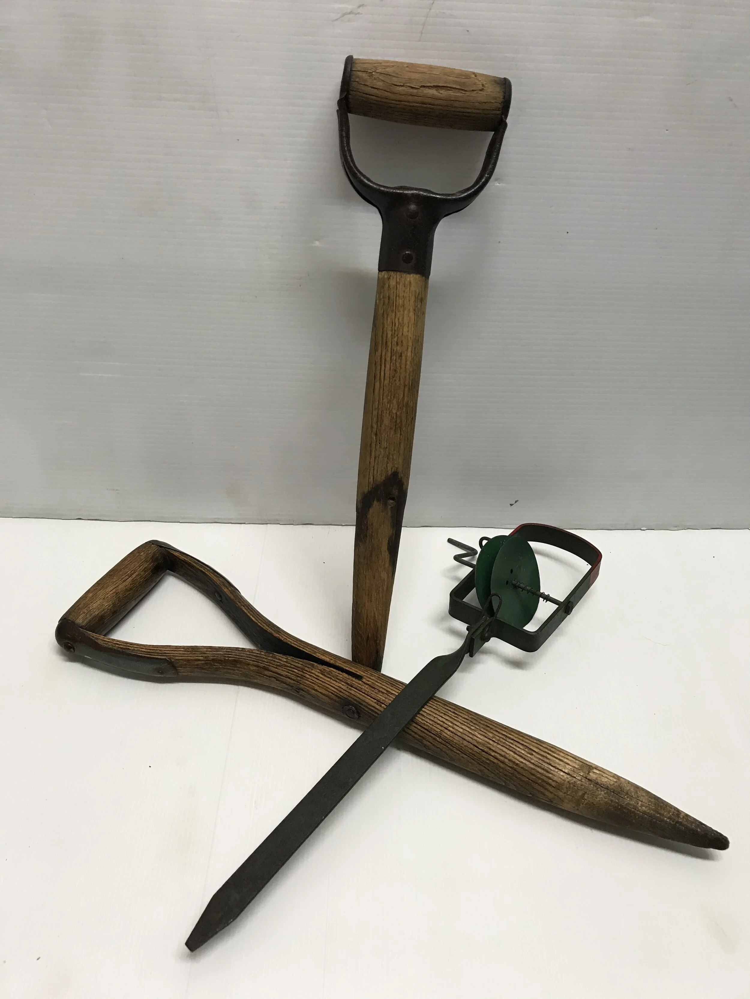 SOLD - Vintage Green and Red Metal Garden Stringline