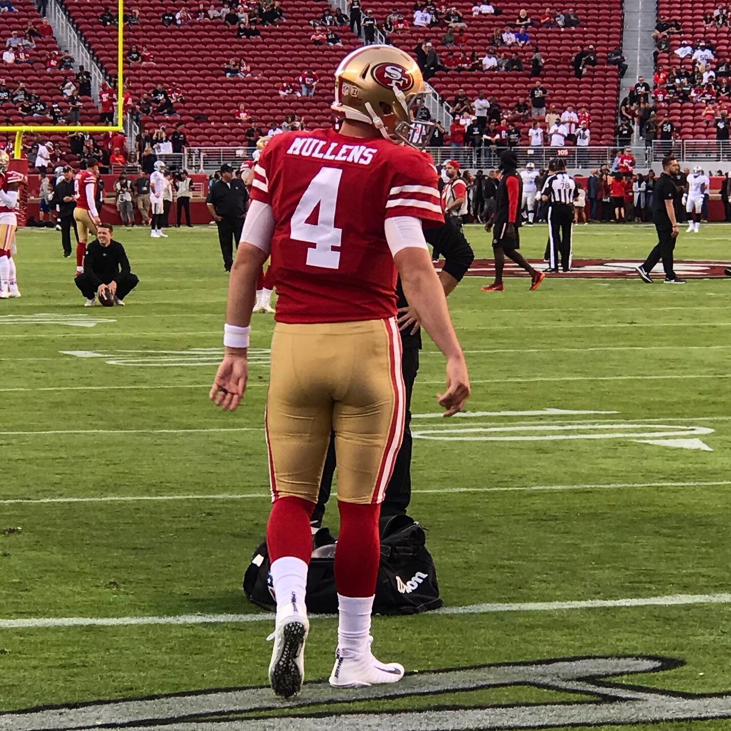 Flashback to the last time Nick Mullens started his first game for the #49ers November 1, 2018 vs the Raiders. He will have his ninth start for the club Sunday facing the #NYGiants #SFvsNYG
.
Remember George Kittle's single-season receiving record fo
