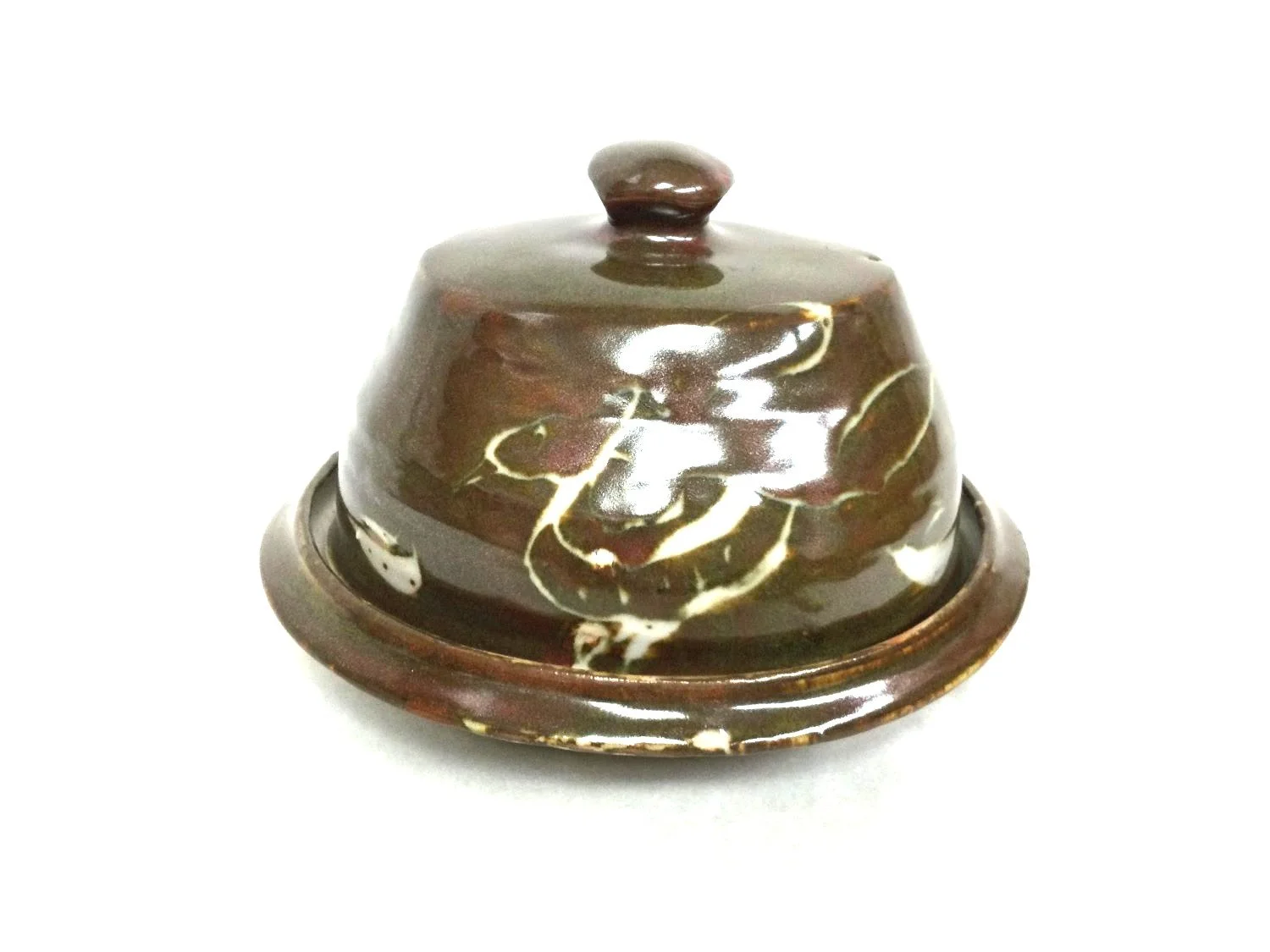 Porcelain Oval Butter Dish (#24.12.100), 2024, 4.5 x 7 x 6 inches (11.5 x 18 x 15 cm), $60 Cdn.