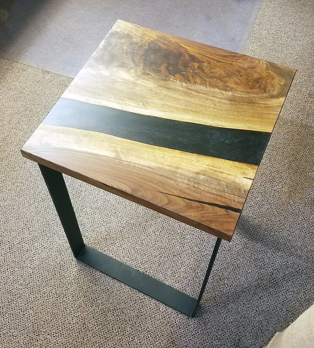 end_table_walnut_epoxy.jpg