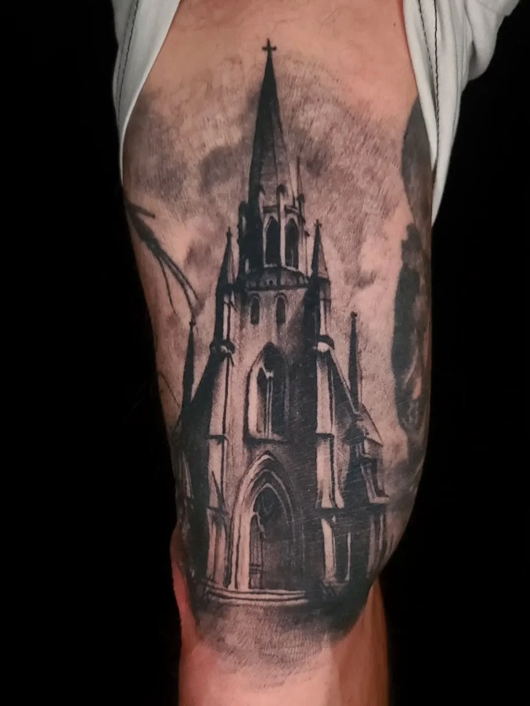 💯✨️ Healed! 🔥🫰

#darkart #horror #ohiotattooers #jakeulmertattoos #somethingdarker