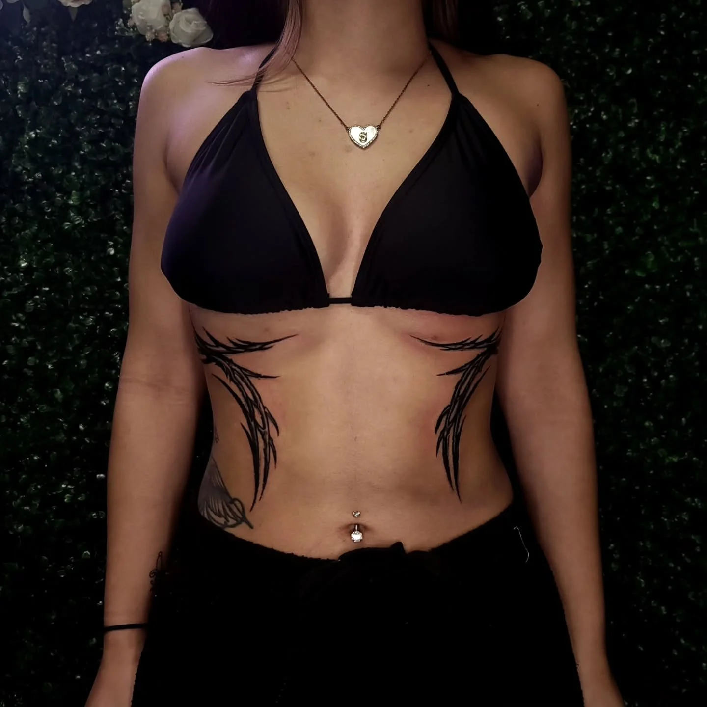 🔥🖤 More blackwork, please! 🙏😬

#jakeulmertattoos #ohiotattooers #somethingdarker #blackworktattoo #bespoketattoogallery