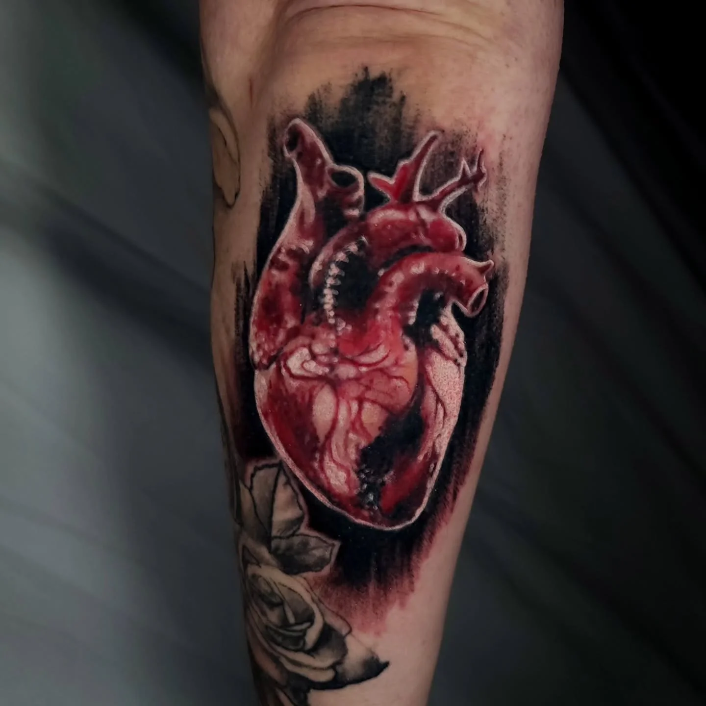 🖤❤️🖤

#jakeulmertattoos #ohiotattooers #somethingdarker #darkart #bespoketattoogallery