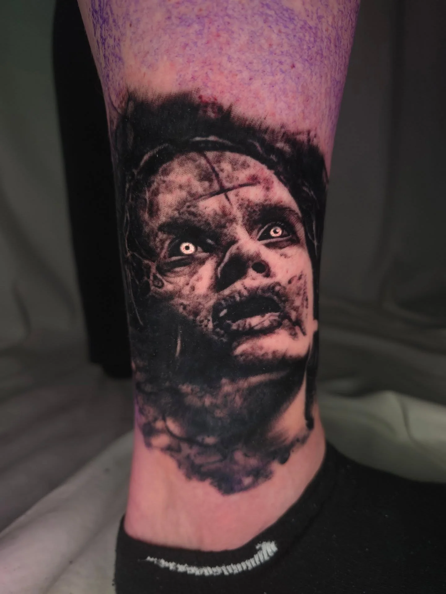 🧟&zwj;♀️ The Exorcist: Believer (2023) 🎬

#jakeulmertattoos #ohiotattooers #exorcist #blackworktattoo #horrorart