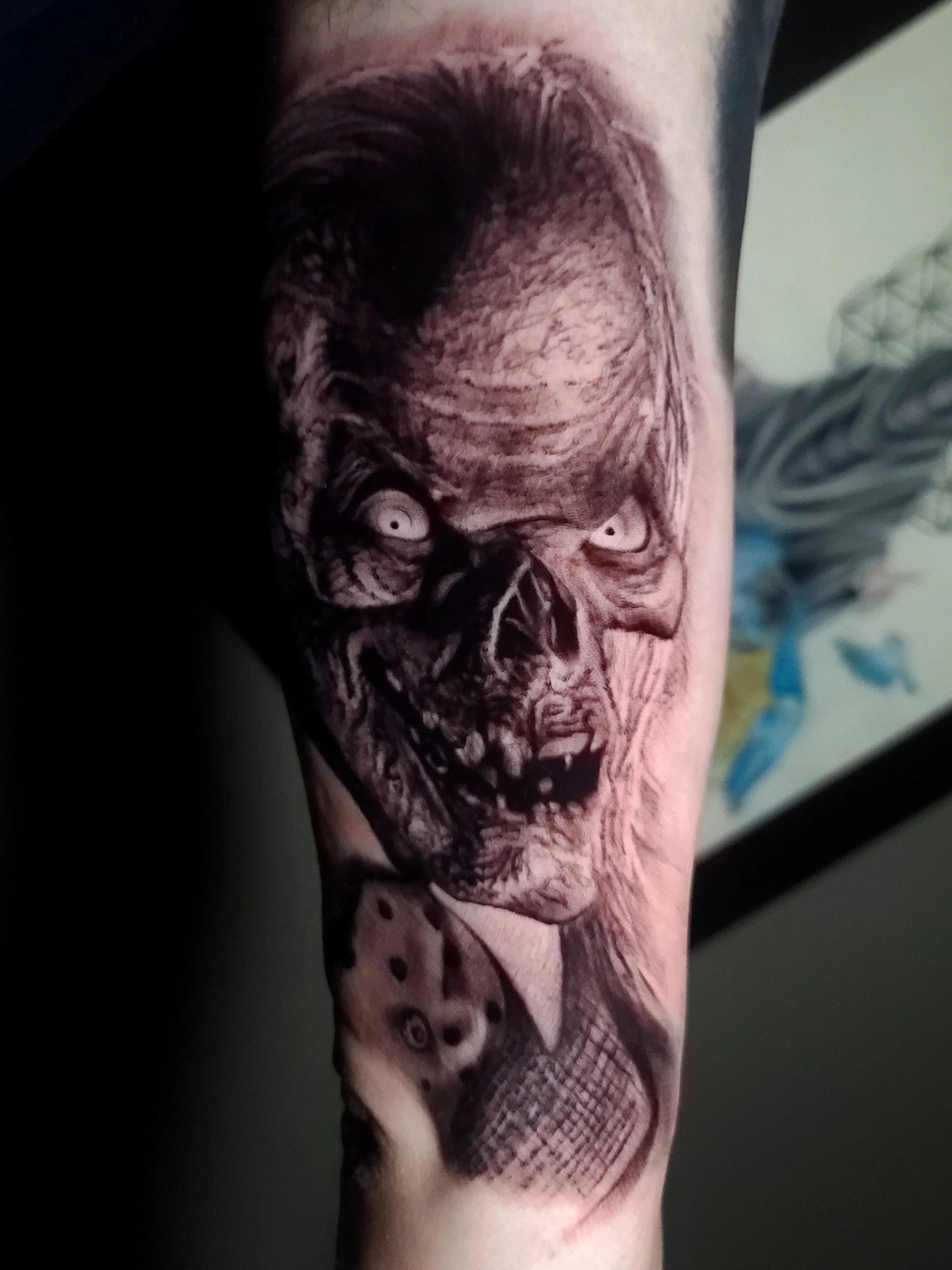 🎬 Creepshow 💀 Tattooed in 2022 ⏰

@skinandinkmag @allegoryink @electrumsupply
#jakeulmertattoos #darkart #horror #blackworktattoo #blackandgreytattoo
