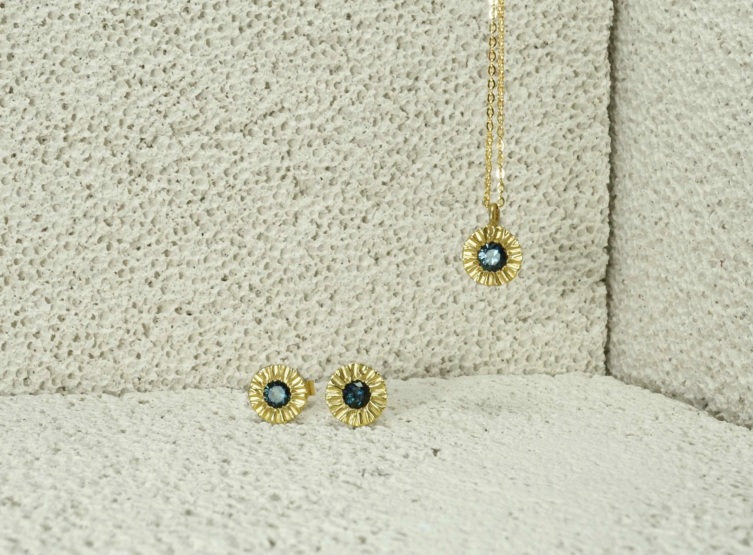 Bespoke 18ct Yellow Gold + Australian Teal Sapphire Stud Earrings &amp; Pendant