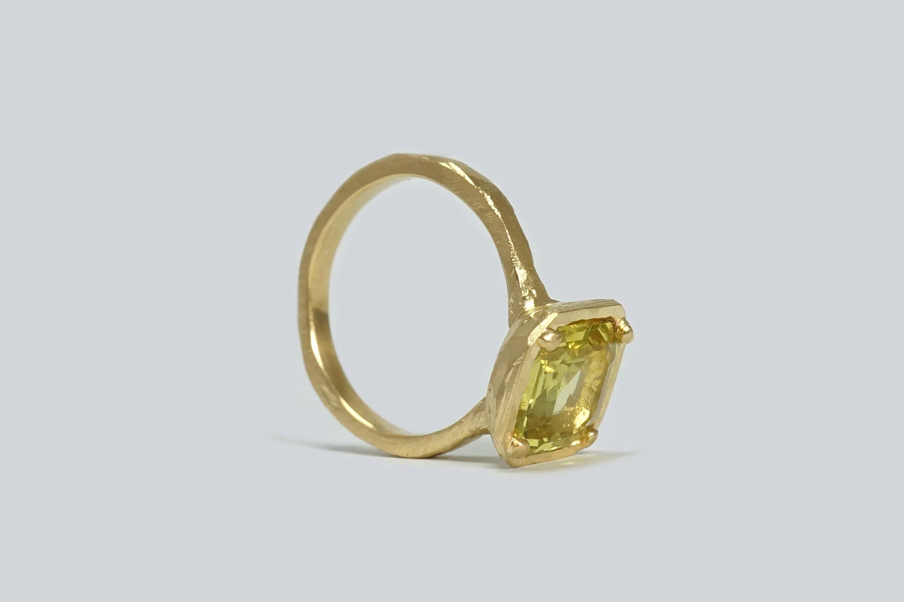 Sri Lankan Alexandrite &amp; 18ct Yellow Gold Custom Engagement Ring