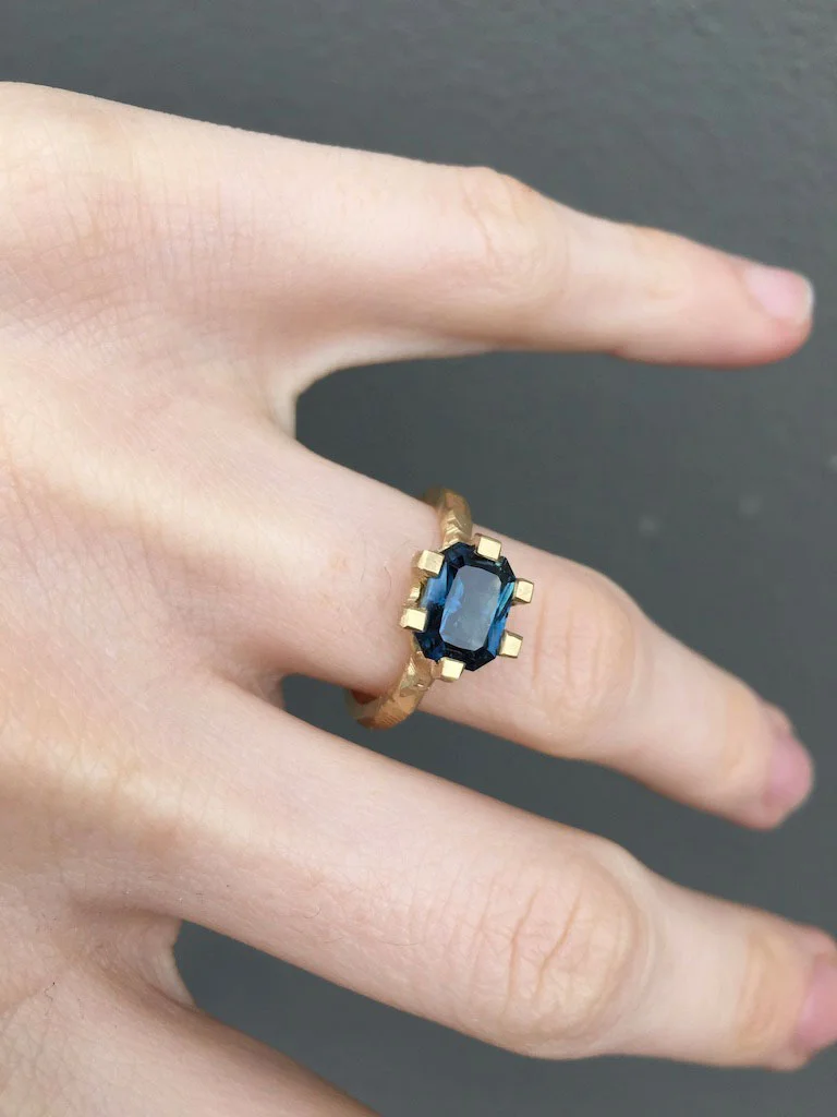 Emerald-cut-sapphire-18ct-gold3.jpg