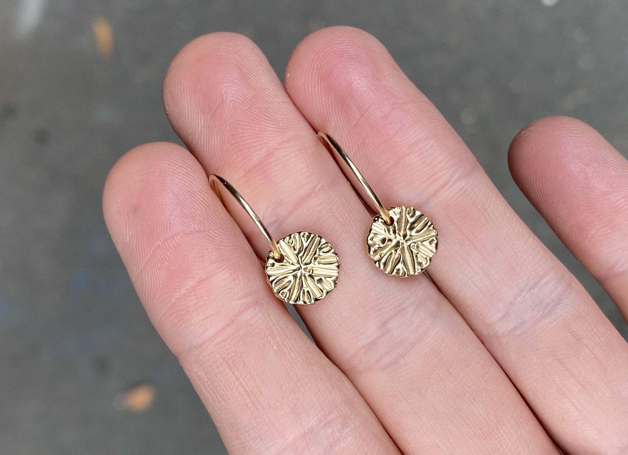 Fine Oro Sleepers- 9ct Gold (Ready to Ship)