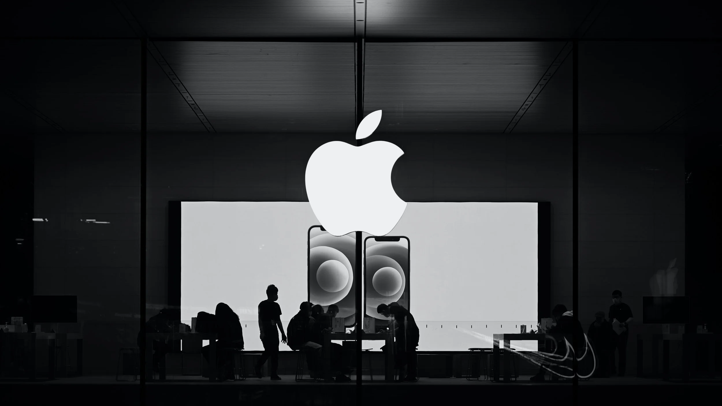 Apple of The Eye: How Apple Succeeds