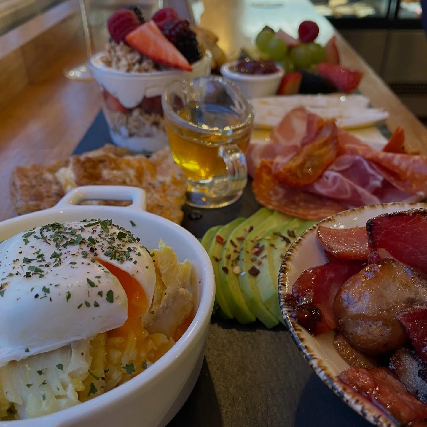 A sneak peek of a Dogh Valentine&rsquo;s breakfast ❤️

This Valentine&rsquo;s our incredible kitchen team have created a stunning sharing breakfast for two.

Friday 13th February &mdash; Sunday 15th February 
8am &mdash; 11:30am

Bookings only, so pl