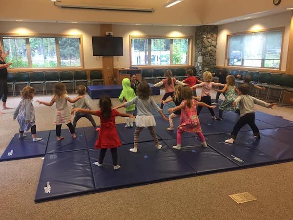  Kids at Little Bears Playhouse dancing 