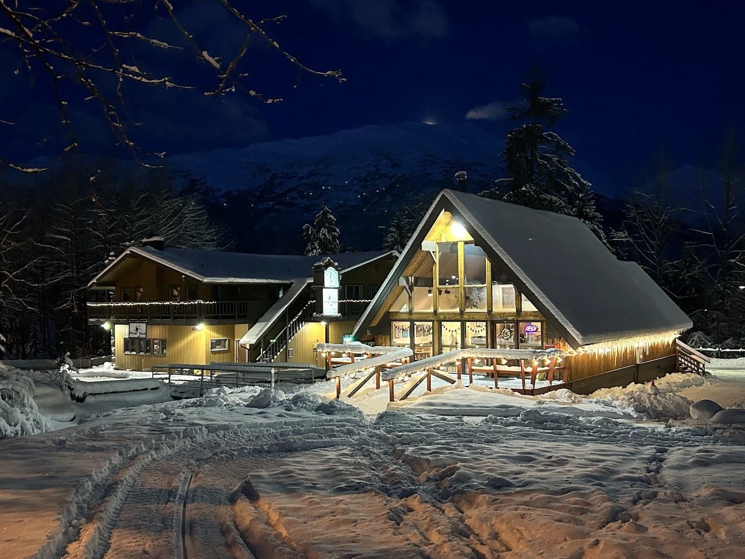Alpenglow Coffee House