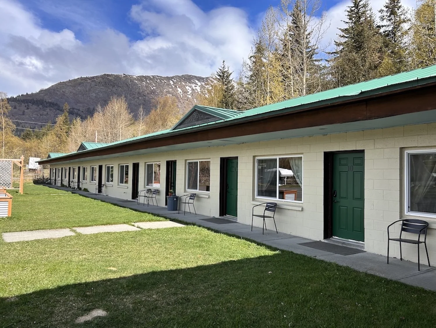 Bird Creek Motel