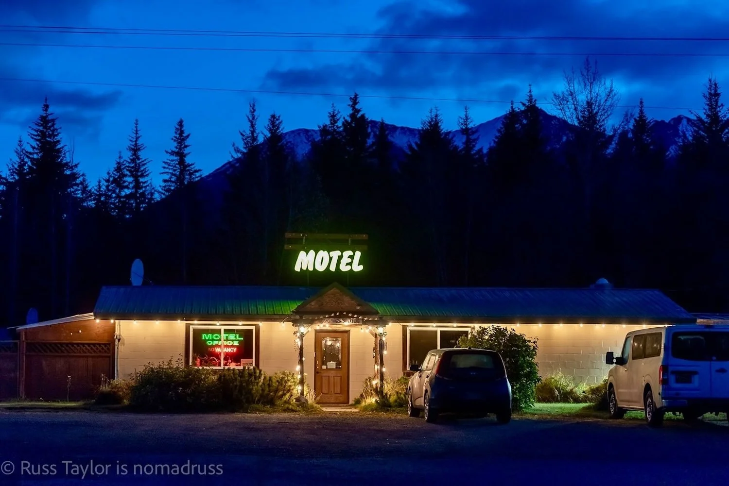 Bird Creek Motel at night