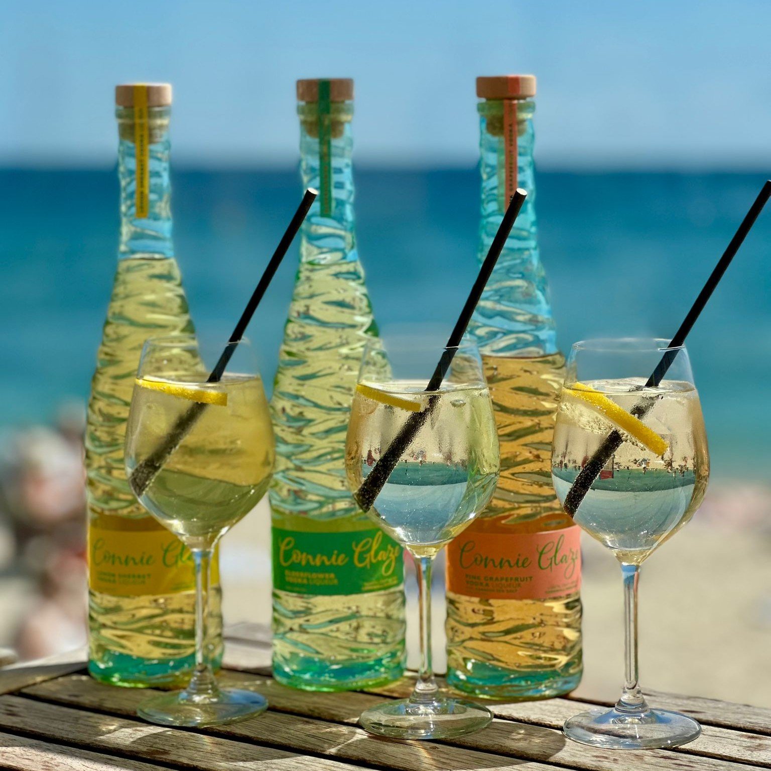 ☀️ Soak up the sun with a Connie Glaze Cornish Spritz in hand ☀️ &mdash; served daily from 11am &lsquo;til late!⁠ 

Choose your summer flavour: zesty Limoncello, floral Elderflower, or juicy Pink Grapefruit 🍋🌸🍊 #gyllybeach  @connieglazevodka