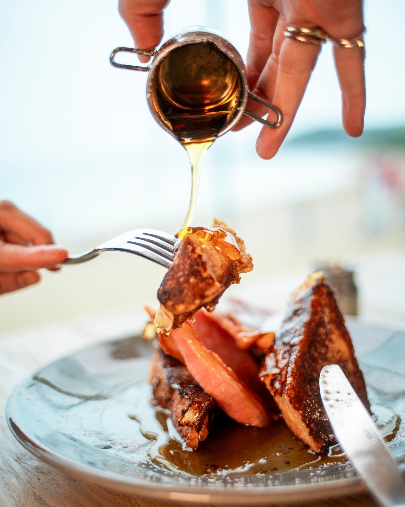 Our new winter breakfast menu has arrived, featuring our star of the season : Gylly French Toast ❄️

Choose from Greek yoghurt, fresh berries &amp; granola; bacon &amp; maple syrup; or Nutella and banana. There's something sweet for everyone.

Fancy 