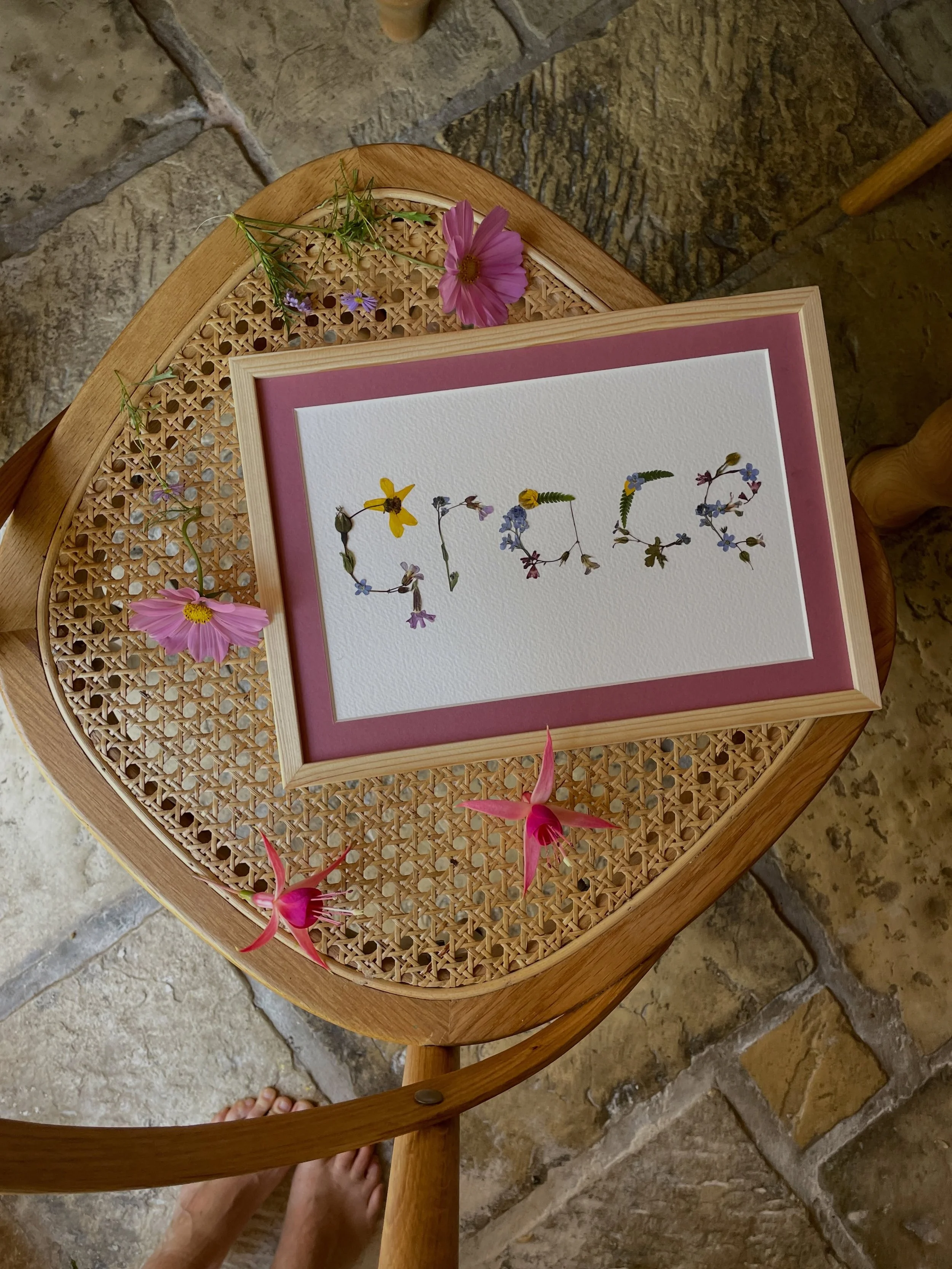 Nursery art workshop 🪻🌷🌿
11/07 at @loving_by_nature_ in Dorchester 
A sweet way to connect to your baby-to-be, or for mamas to have a little time to themselves and relax into their creative flow (you&rsquo;re welcome to bring babes-in-arms). 11am-