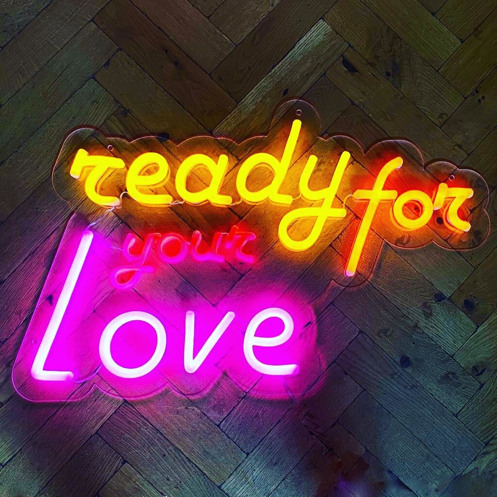Ready for a brilliant neon sign for your home? #readyforneon #readyforyourlove #ledneonlights #ledneonsigns #ledneon #homedecor #brilliant #colours