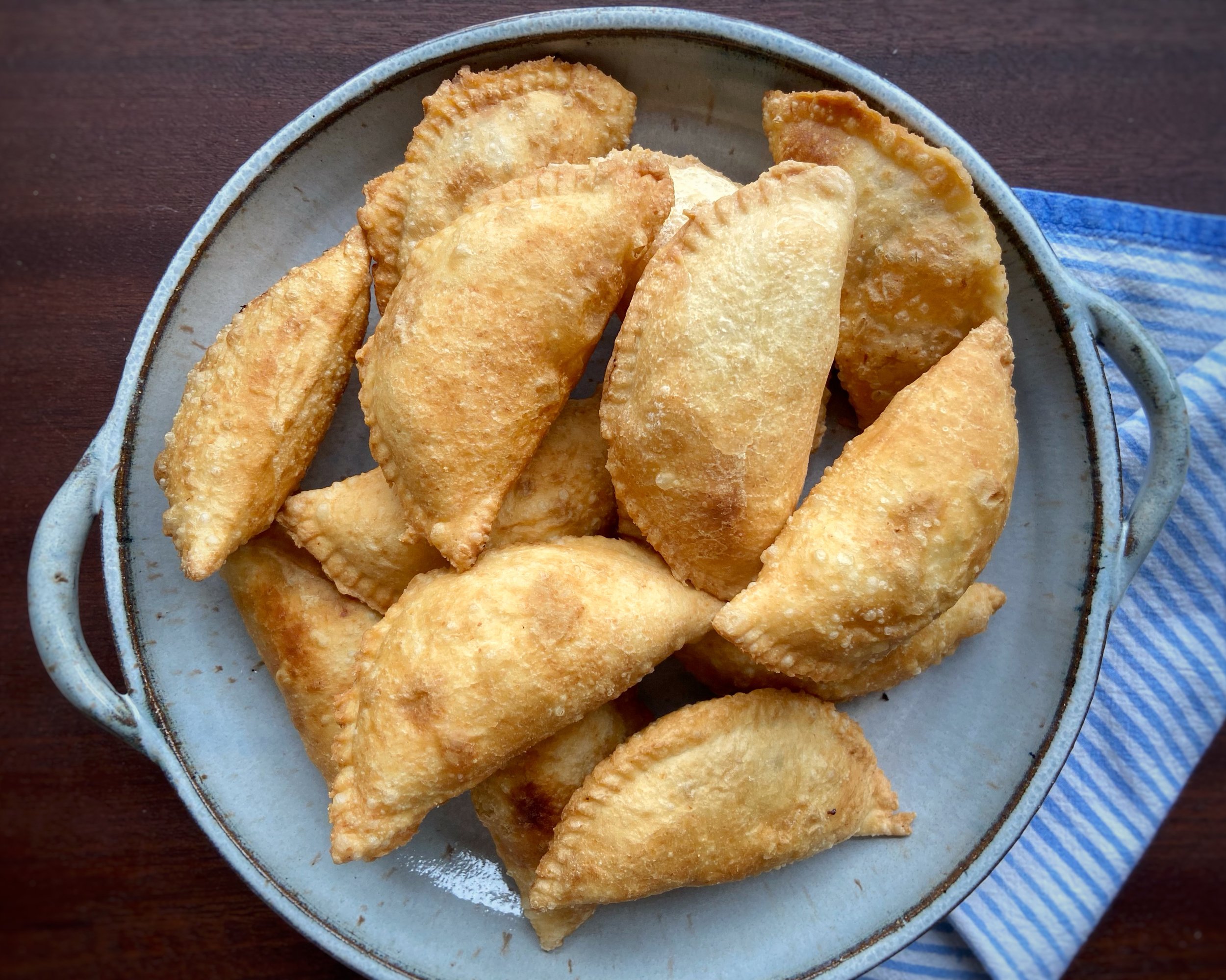 Gujiyas (Indian Fried Pies or sweet empanada)  चर्चे चौके के Charche  Chauke Ke