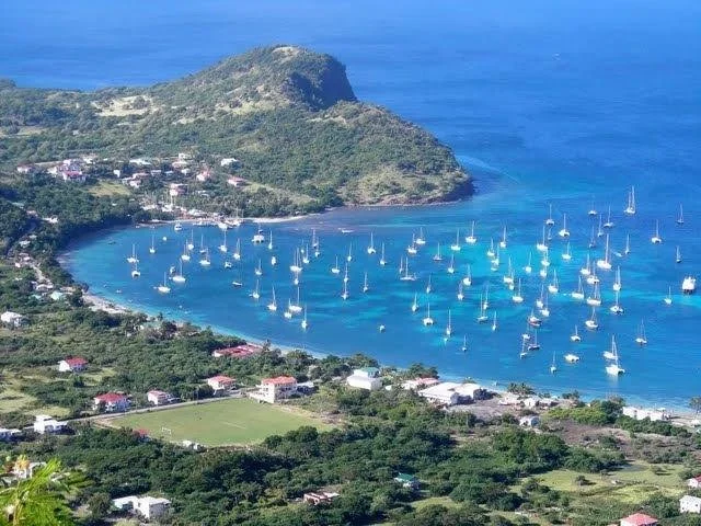 photos1-1702-hillsborough_carriacou.jpg