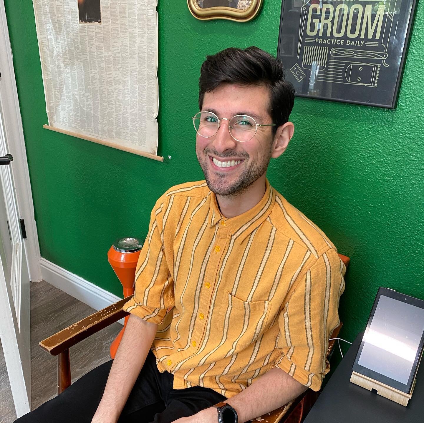 Mr. Miranda wanted to take some bulk out of the top while still accentuating some of the Covid length he&rsquo;d worked on.  Mostly shear cut, clipper for the taper.  Thank you for visiting pal! #sacramentohaircut #backinbusiness #sacramentobarber #l