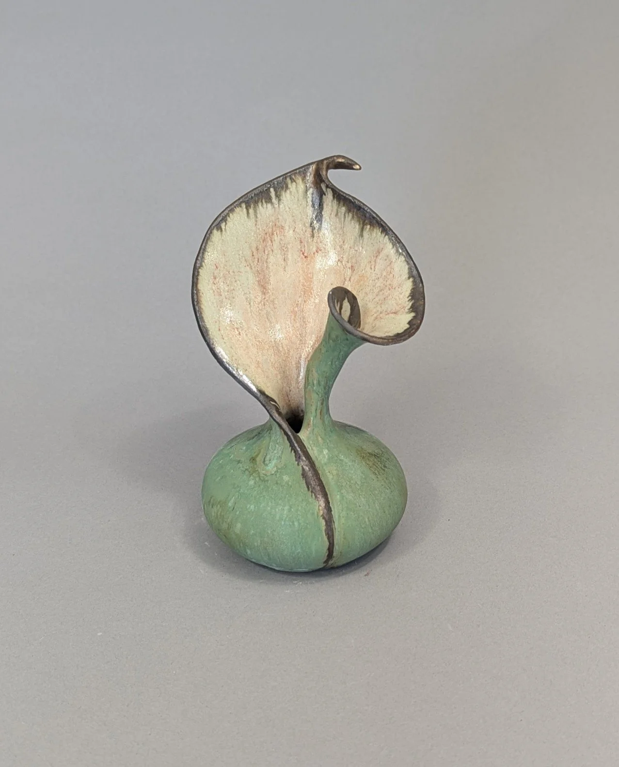 Calla Lily vase 5.75" ht x 3.5"w 3"d