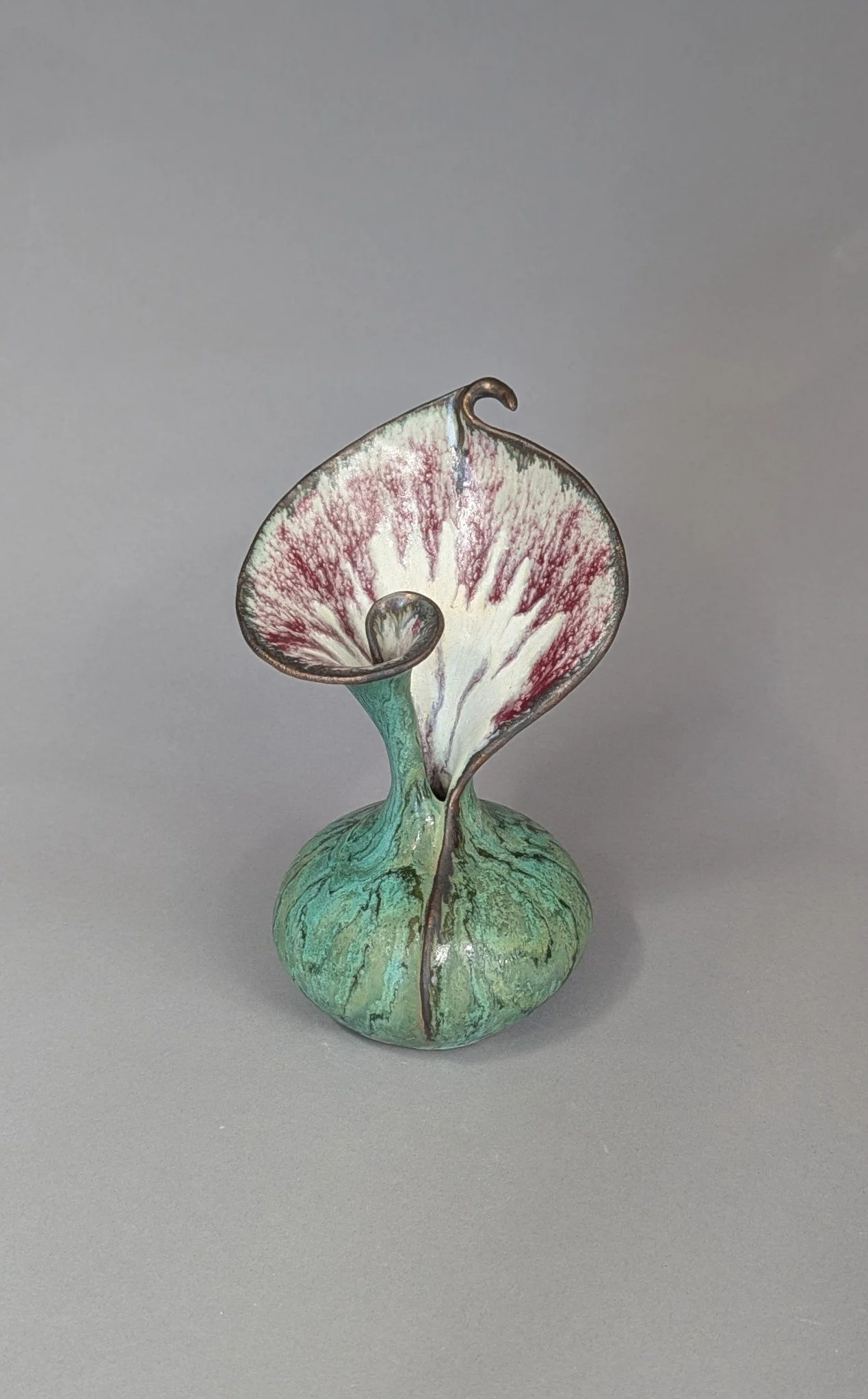 Calla vase 8.5" ht x 5.25"w x 4.5"d