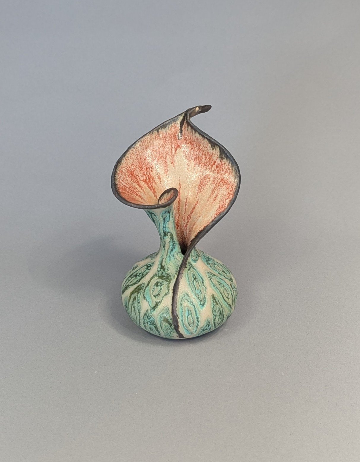 Calla Lily vase 6"ht x 3.75"w x 3.5"d