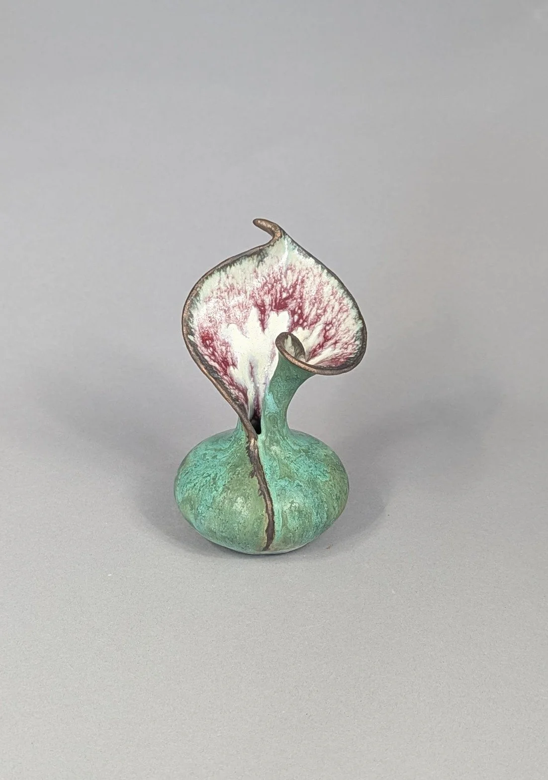 Calla Lily vase 5.5"ht x 3.5" w x 3" d