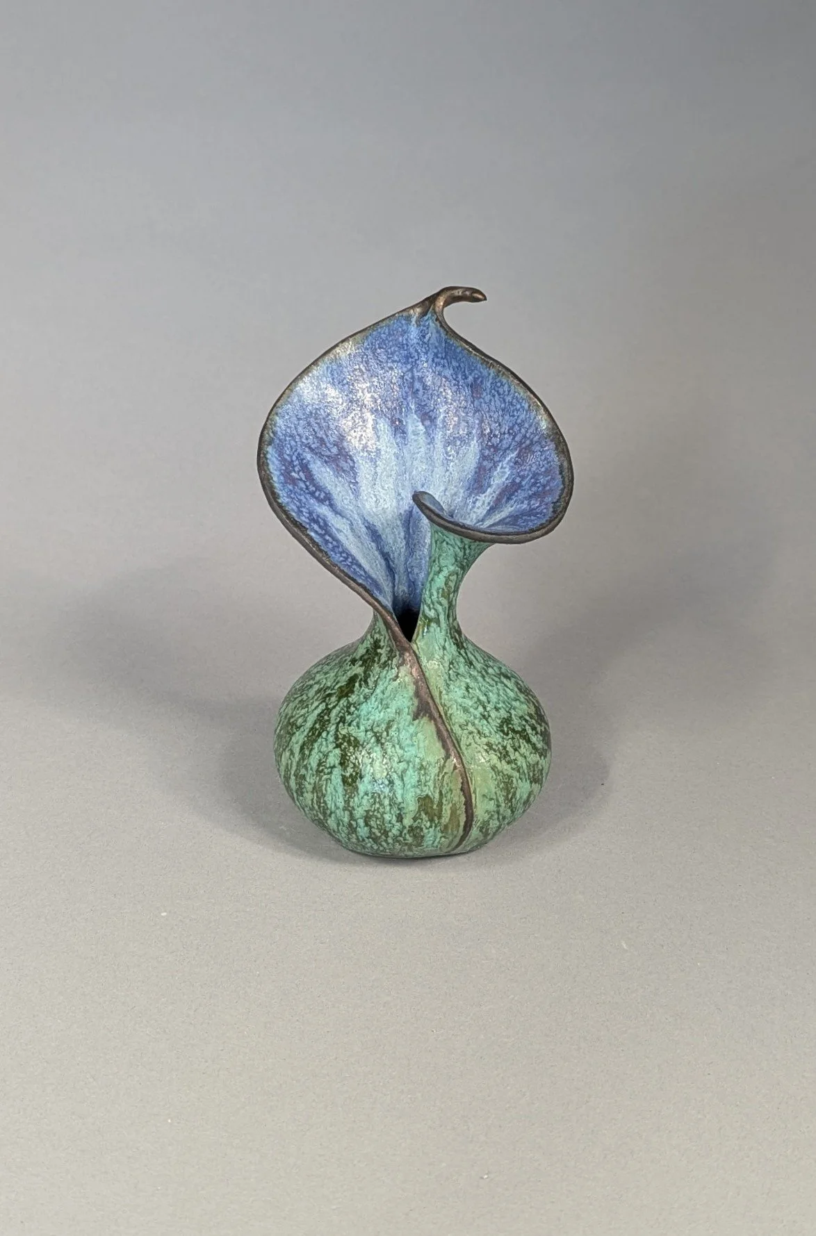 Calla Lily vase 6"ht x 3.75"w 3.5" d