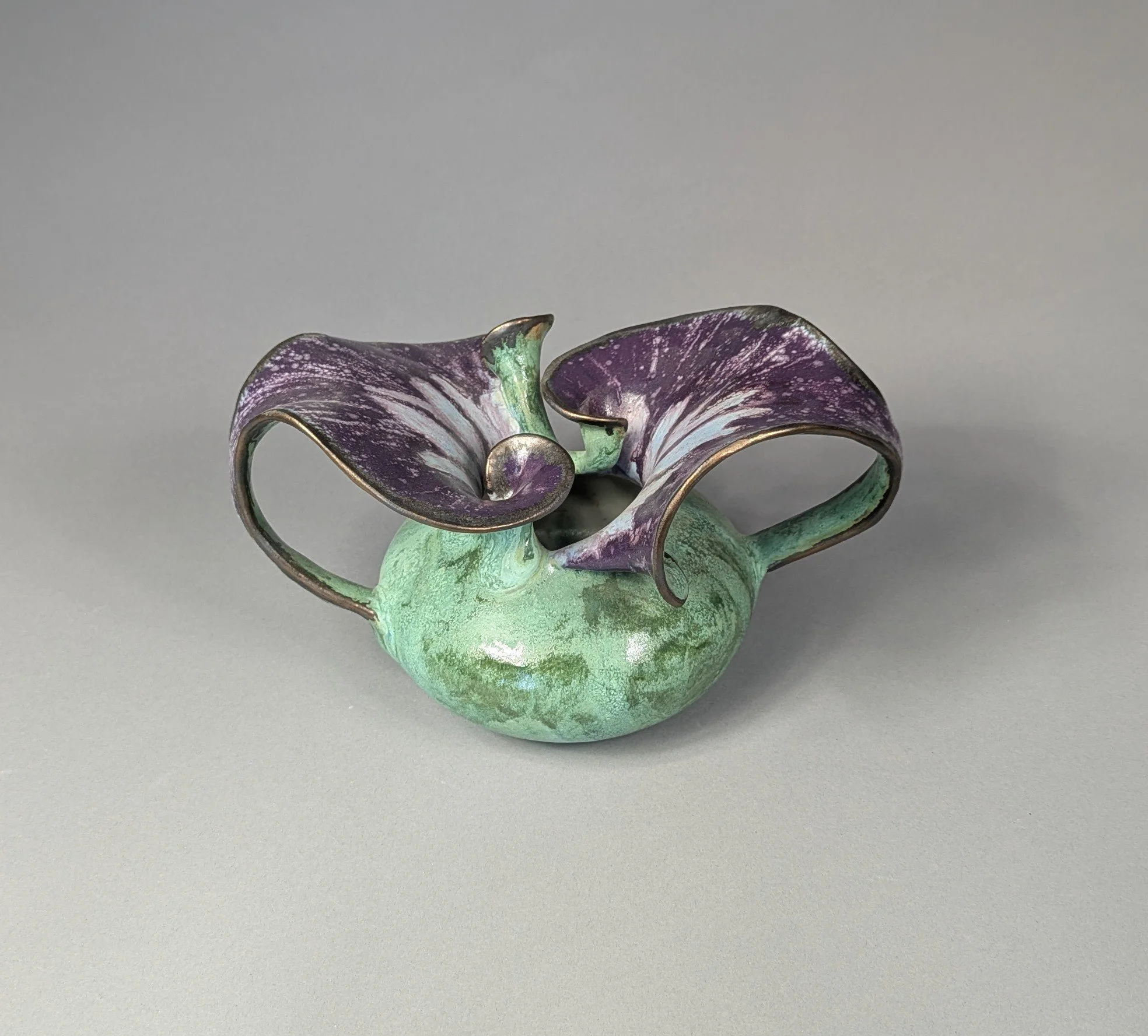 Double Leaf Vase 5.75"ht x  6"w x 9" l