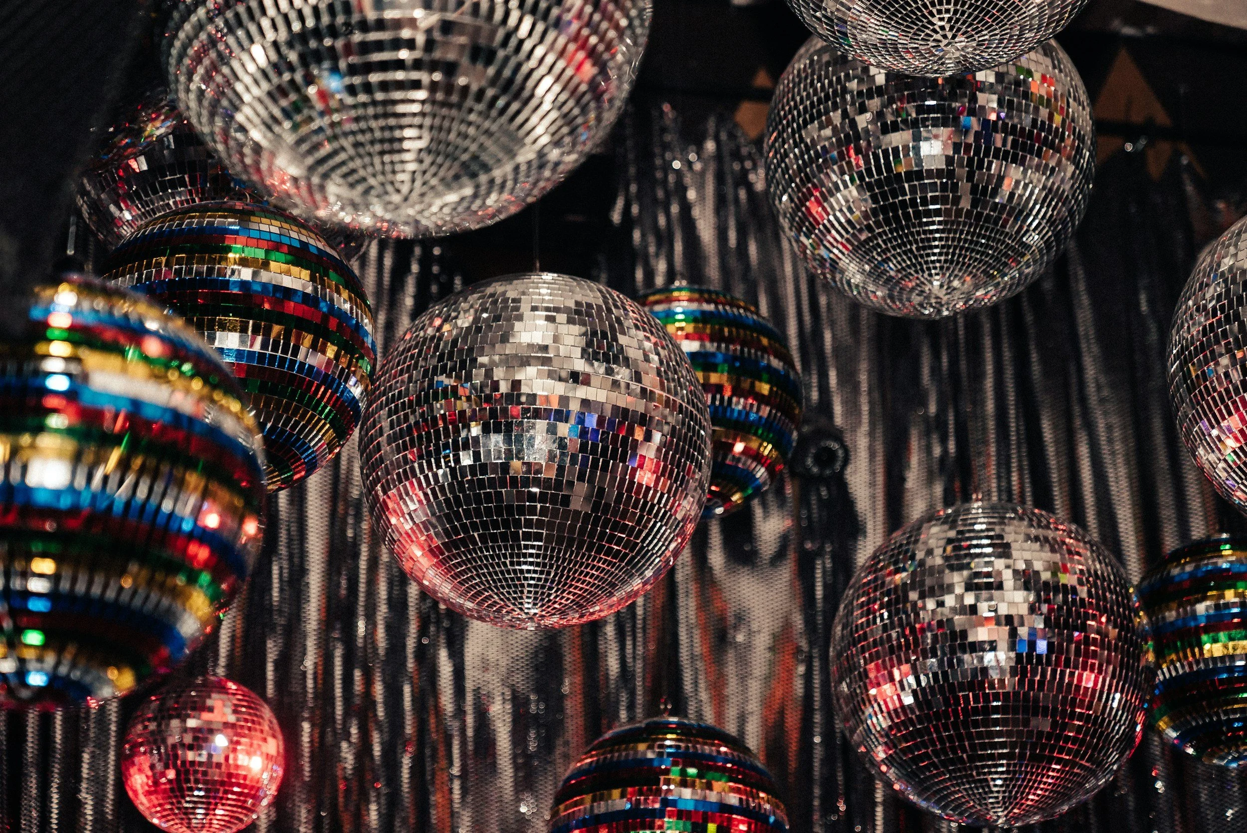LIVE MUSIC ft. DJ Sparklepants aka Danielle Kelly BOOGIE NIGHTS