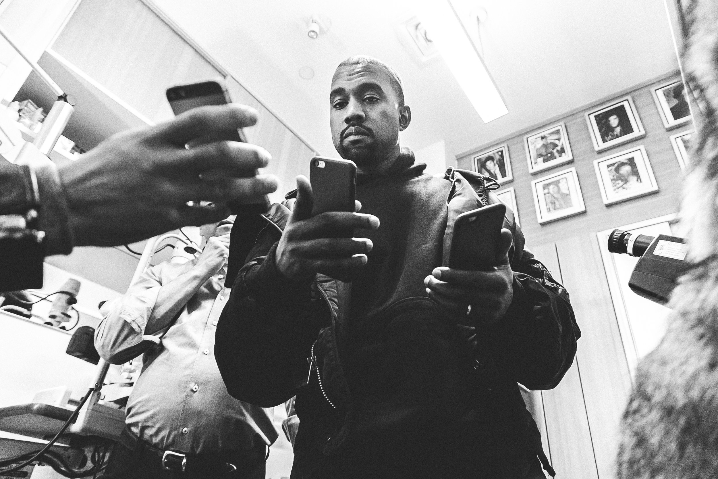 Promotion kanye. Канье Уэст на студии. Kanye West Rick Owens. Канье Вест фото со студии.