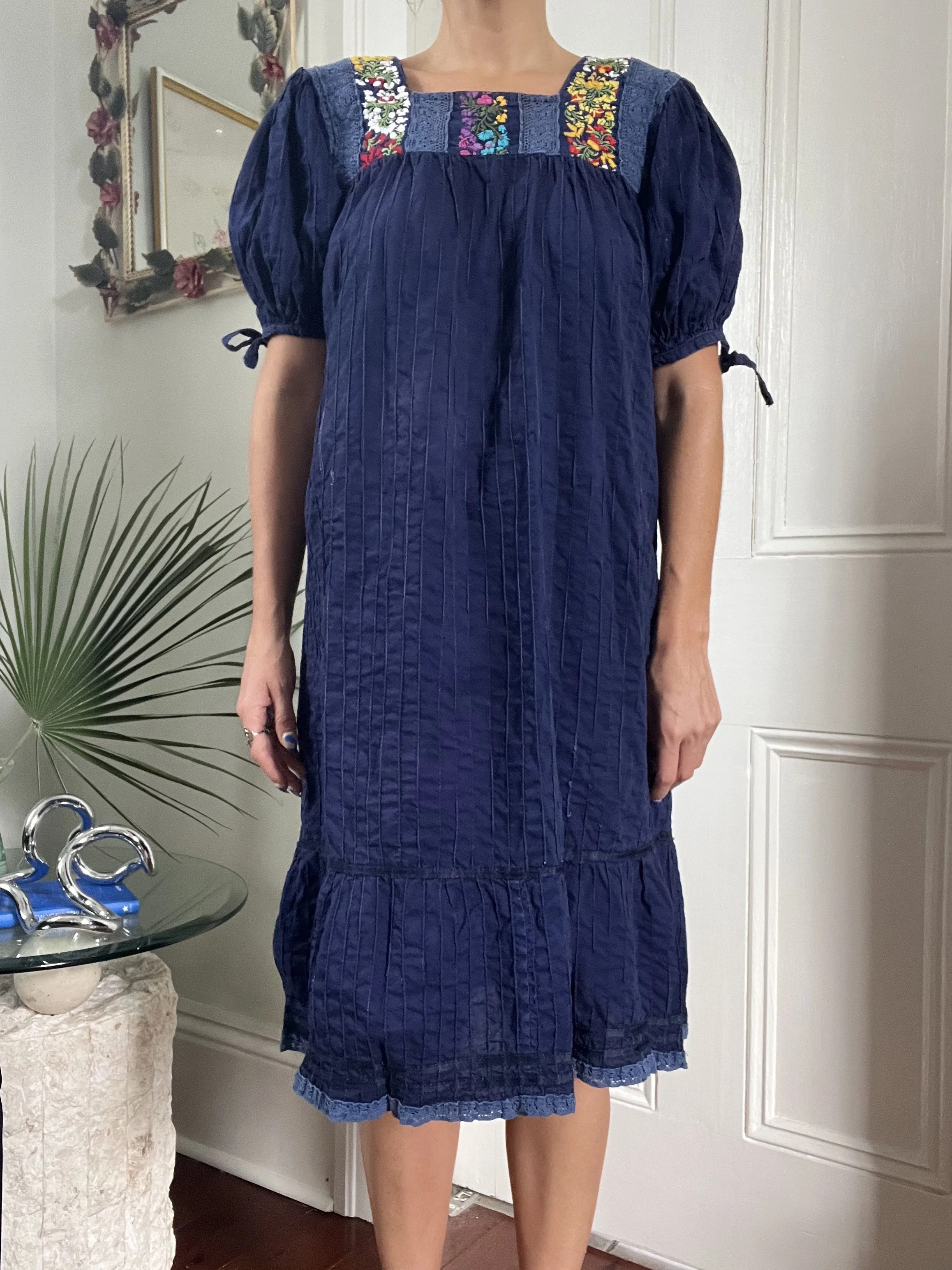 VintageEmbroideredMexicanMidiDress6.jpg